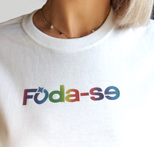Charger l'image dans la galerie, T-Shirt blanc femme ou homme Foda-se color réfléchissant