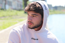Charger l'image dans la galerie, Hoodie homme "Foda-se" Rose pâle