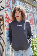 Charger l'image dans la galerie, Hoodie femme "Foda-se" anthracite