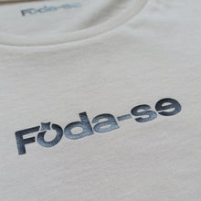 Lade das Bild in den Galerie-Viewer, T-shirt femme "Foda-se" crème