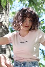 Lade das Bild in den Galerie-Viewer, T-shirt femme "Foda-se" Softpink