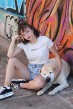 Lade das Bild in den Galerie-Viewer, T-shirt femme "Foda-se" crème